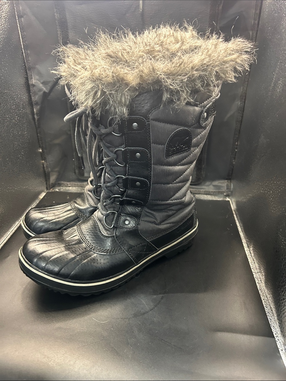 Sorel Women's Black and Gray Faux-Fur Winter Lace-Up Boots